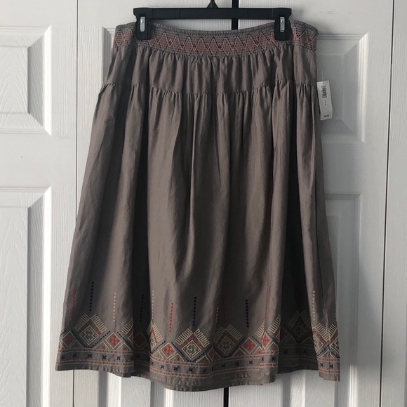 Old Navy Embroidered Aztec Print Tan Skirt Large - Picture 1 of 11